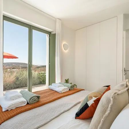 Ampelas 4br Villa, Private Pool, To Ktima Paros ナウサ