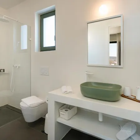 ヴィラ Ampelas 4br Villa, Private Pool, To Ktima Paros *